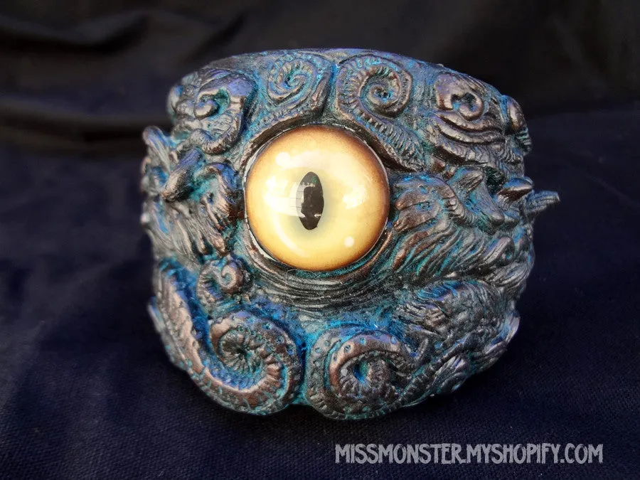 CAST RESIN CREATURE CUFF