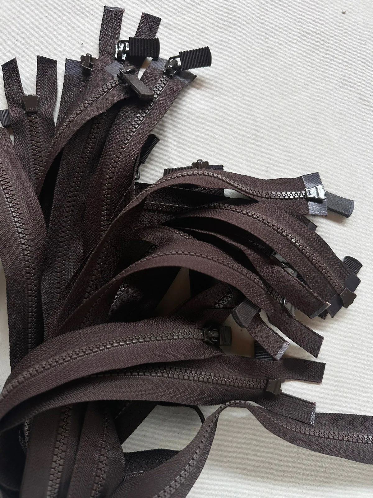 Dark Brown Molded #5VS 2 Way Zippers