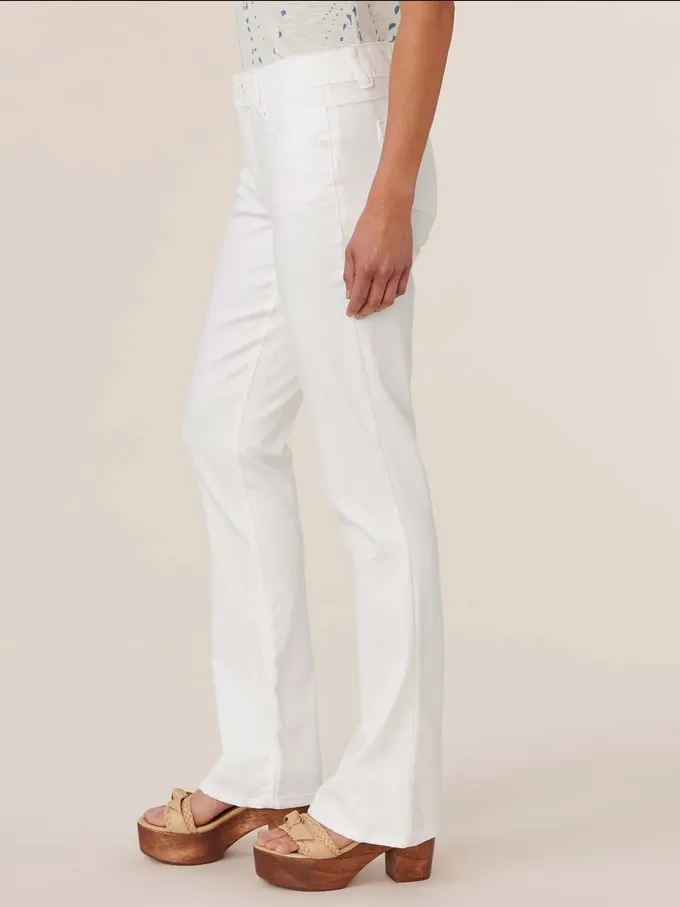 Democracy "Ab"solution® Itty Bitty Boot White Jeans