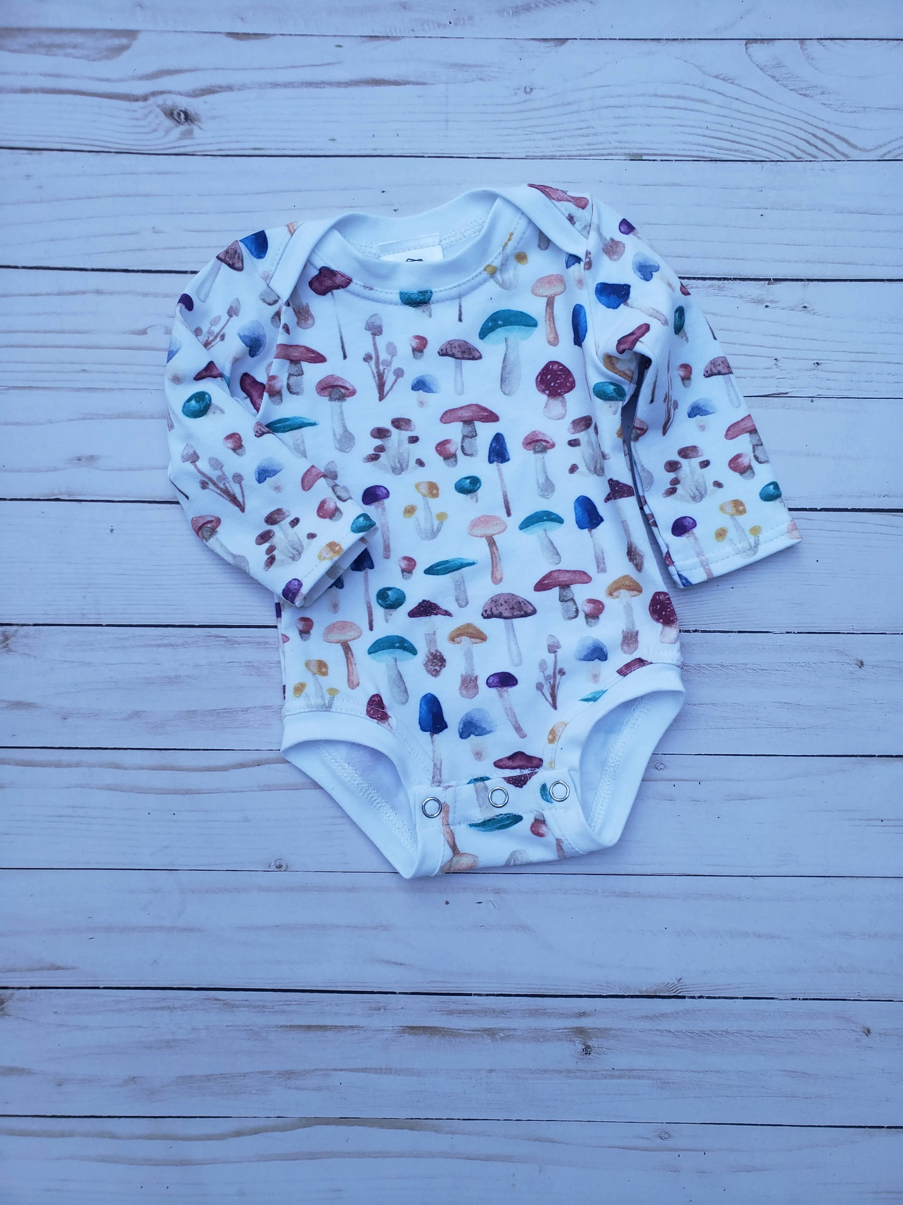 Mushroom bodysuit, infant clothing, infant bodysuit: 12-18 month