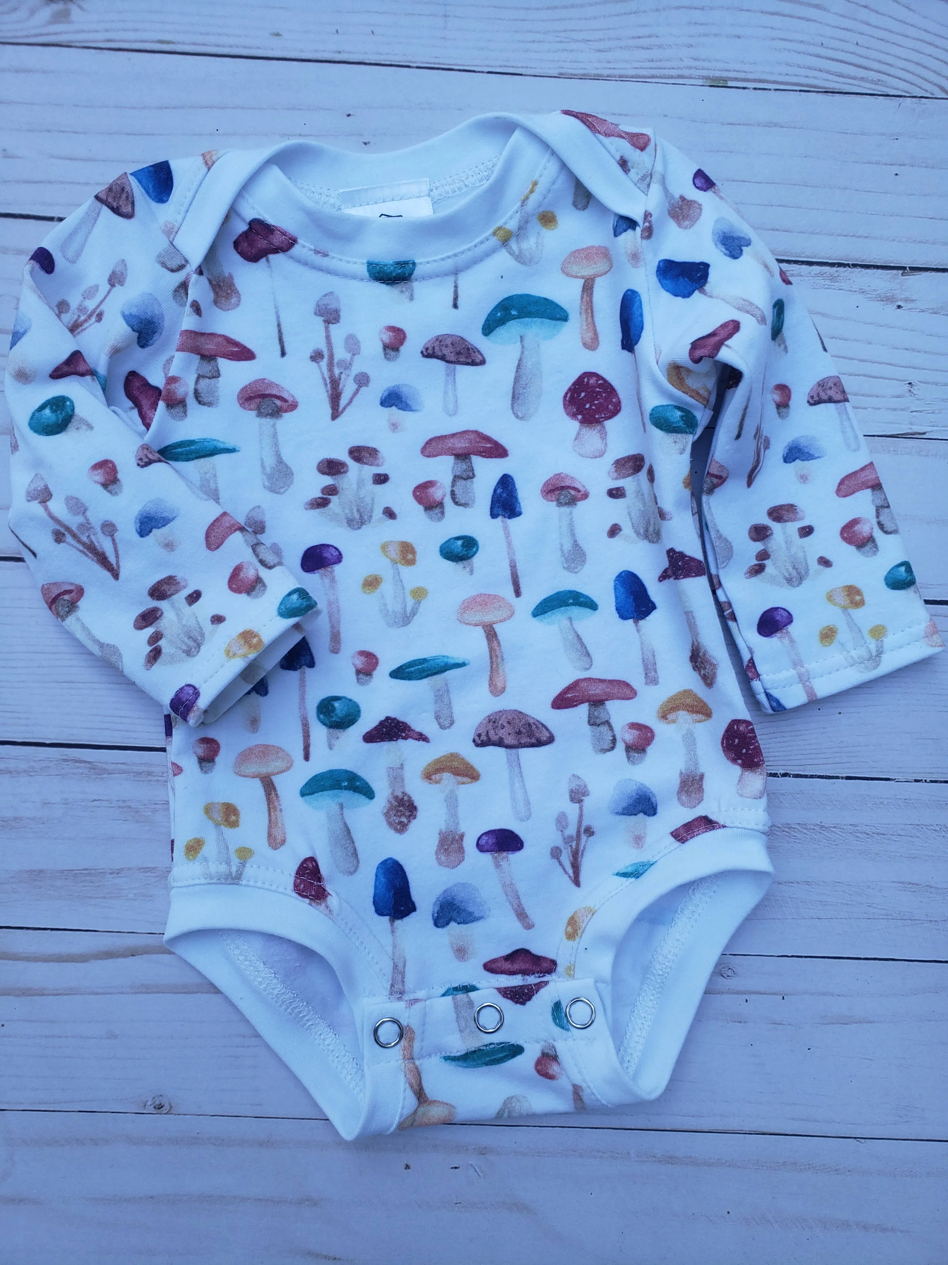 Mushroom bodysuit, infant clothing, infant bodysuit: 12-18 month