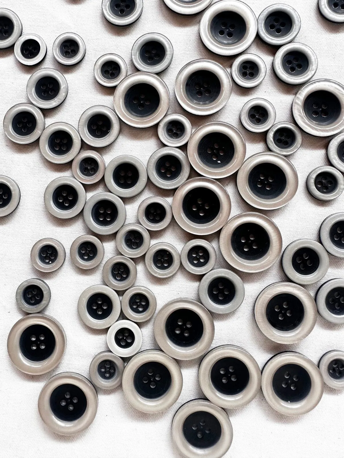 Pearly Edge Black Buttons